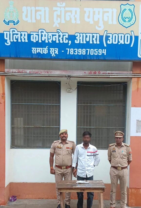 ट्रांस यमुना पुलिस ने दो अभियुक्तों को अवैध तमंचों के साथ किया गिरफ्तार