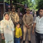 ताजमहल घूमने आई 4 वर्षीय बच्ची परिवार से बिछड़ी, ताज सुरक्षा पुलिस ने 30 मिनट में मां से मिलाया