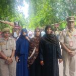 ताजमहल की भीड़ में बिछड़ी सोमालिया की फातिमा, 30 मिनट में पुलिस ने मिलाया अपनों से