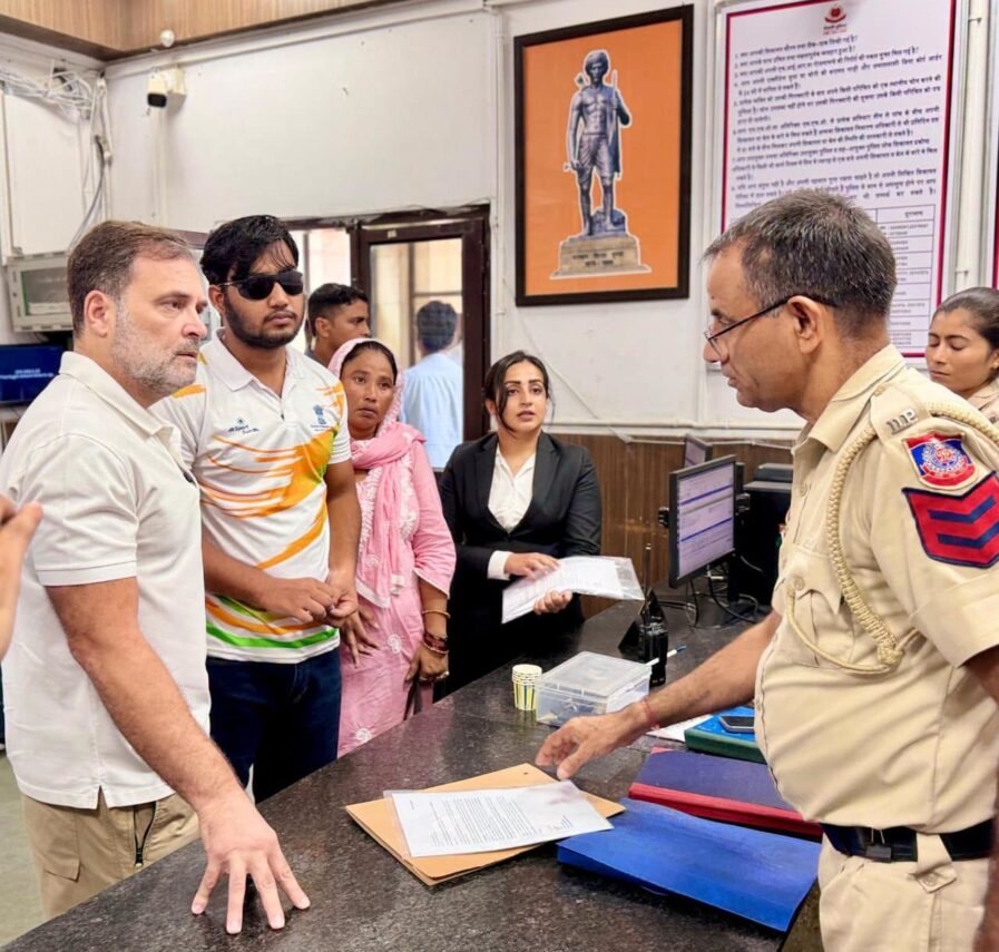 जंतर-मंतर पर पैलेट गन के कथित इस्तेमाल के मामले में FIR दर्ज