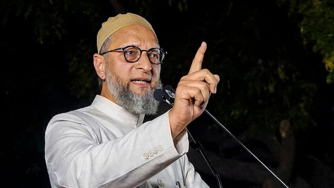 ओवैसी ने चुनाव आयोग के फैसलों की वैधता पर उठाए सवाल, पूछा- क्या कोई निगरानी करने वाला है?
