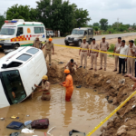 धौलपुर में दर्दनाक हादसा: पानी के गड्ढे में पलटी इको वैन, 4 की मौत