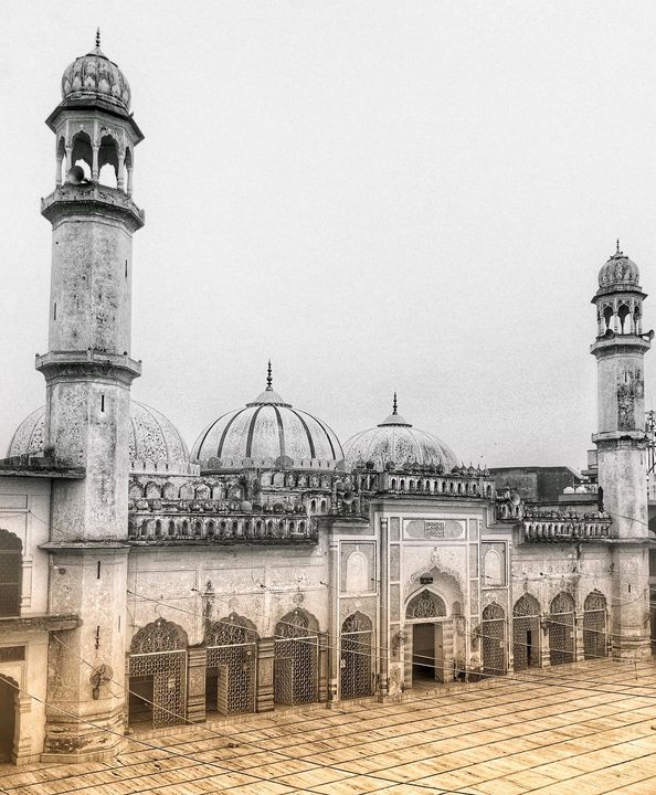 میرٹھ کی شاہی جامع مسجدپر ترچھی نظر