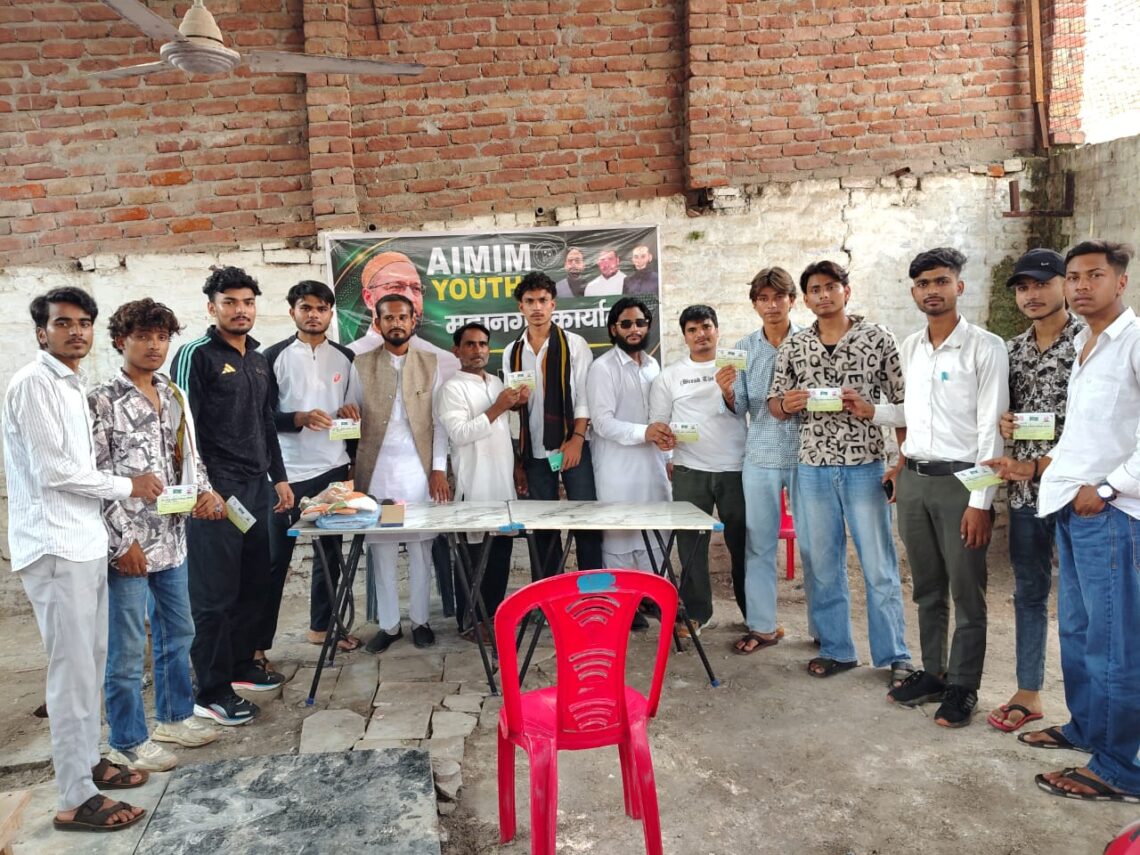 बोदला में युवा महानगर अध्यक्ष इरफान सैफी के कार्यालय का उद्घाटन, 9 लोगों ने ग्रहण की पार्टी की सदस्यता