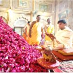 आखिर क्यों 250 साल से एक सूफी संत की दरगाह पर सिर झुकाता है सिंधिया राजघराना?