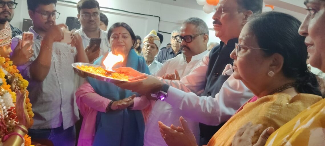 जनकपुरी की महाआरती में उमड़ा श्रद्धा का सैलाब