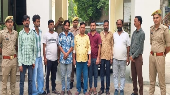 मात्र 10 रुपए सवारी से हज़ारों लाखों की कमाई, हर दिन बन रहे पर्यटक लपको का शिकार, पुलिस बनी मूकदर्शक…