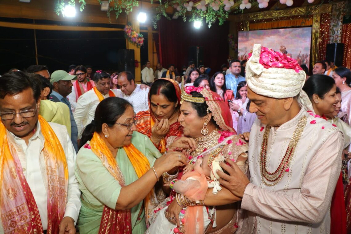 झूले पलना में जनक किशोरी….“प्रगटीं सिय बिधि बीच बिचारा, जनकपुर मंगल भवन उजियारा”