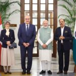 प्रधानमंत्री मोदी और स्विट्जरलैंड के राष्ट्रपति के साथ डीसीएफएलआई के चेयरमैन पूरन डावर की हुई भेंट