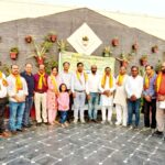 नवरात्रि पर प्रकृति वंदन का संदेश, दि आइकॉनिक ग्लोबल फाउंडेशन ने वितरित किए तुलसी व अन्य पौधे