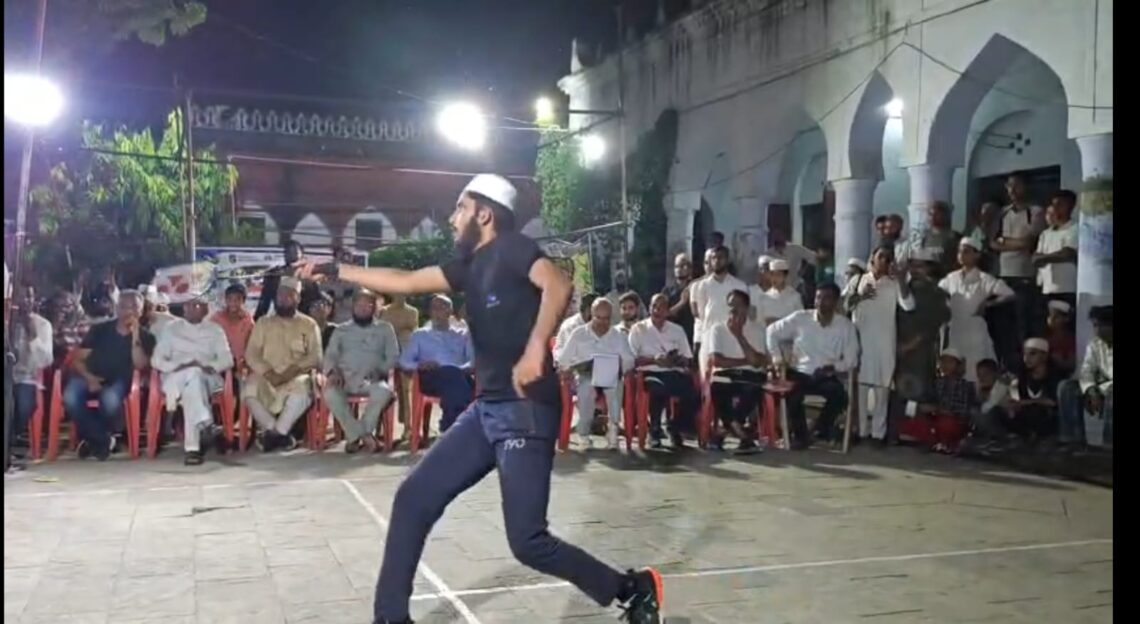 مدارس کے طلبہ نے بیڈمنٹن کورٹ میں دکھایا دم، دانپور کمپاؤنڈ میں سجے اولمپک کے خواب