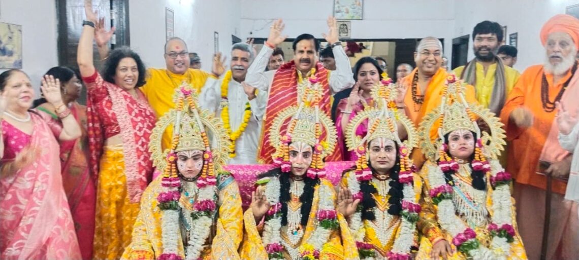 शमशाबाद में जनकपुर-सा नजारा, 50 से अधिक झांकियों के साथ निकली श्रीराम वरयात्रा; पुष्पवर्षा और आरती से हुआ भव्य स्वागत