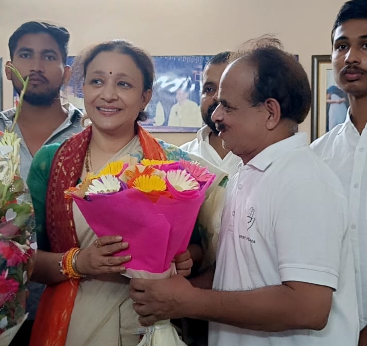 सादगी के साथ पदभार ग्रहण करेंगी आराधना मिश्रा ‘मोना’