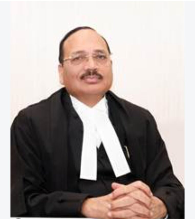 CJI सूर्यकांत ने राहुल गांधी और मल्लिकार्जुन खरगे को मिलने का समय देने से किया इनकार