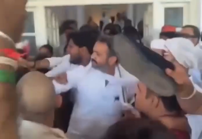 प्रदेश कांग्रेस कार्यालय में हंगामा, महिला कार्यकर्ताओं से अभद्रता के आरोप