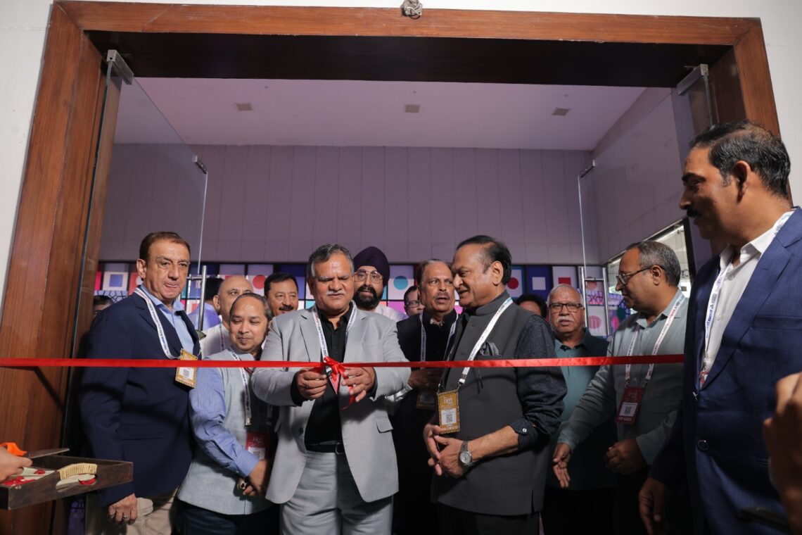 Government Committed to Address Challenges Facing Leather and Footwear Sector: Manoj Kumar Singh