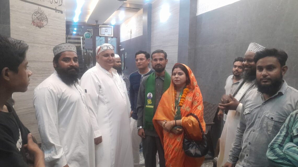 आगरा: AIMIM की छावनी विधानसभा प्रत्याशी प्रिया चौहान ने शहीद नगर और पक्की सराय का किया दौरा