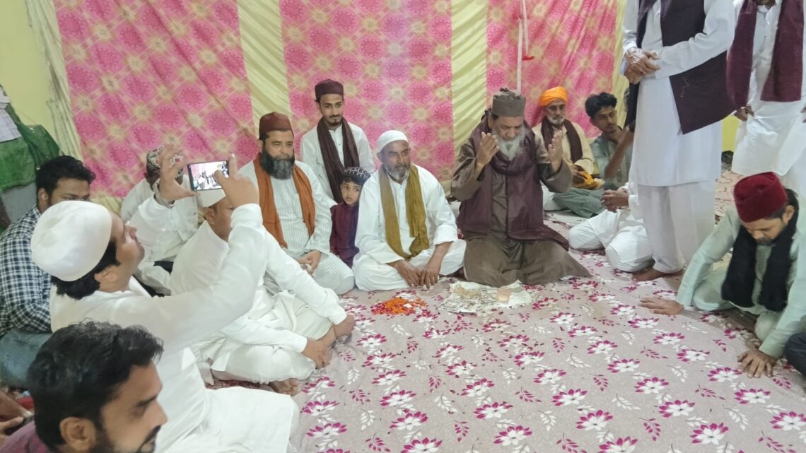 फिरोजाबाद में 54वें उर्स हाजी फैयाज हुसैन शाह का समापन, अमन-चैन और कौमी एकता की मांगी दुआ