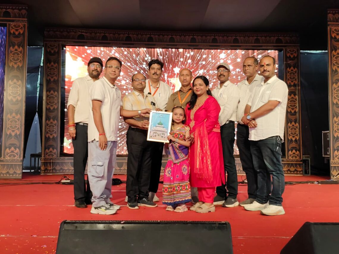 देवा मेला ऑडिटोरियम में विद्यार्थियों ने बिखेरे सांस्कृतिक रंग, समूह गान में बंकी प्रथम