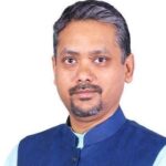 भाजपा से टिकट की उम्मीद टूटी तो सपा में गए आकाश अग्रवाल, आगरा शिक्षक एमएलसी सीट से प्रत्याशी