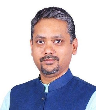भाजपा से टिकट की उम्मीद टूटी तो सपा में गए आकाश अग्रवाल, आगरा शिक्षक एमएलसी सीट से प्रत्याशी