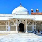 हज़रत सलीम चिश्ती की दरगाह का इतिहास, अकबर और फ़तेहपुर सीकरी