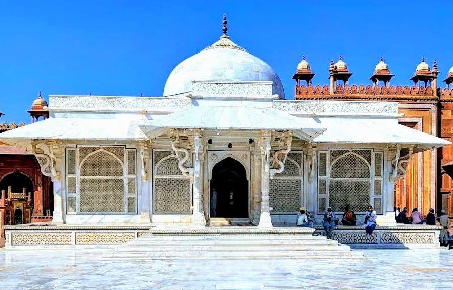 हज़रत सलीम चिश्ती की दरगाह का इतिहास, अकबर और फ़तेहपुर सीकरी